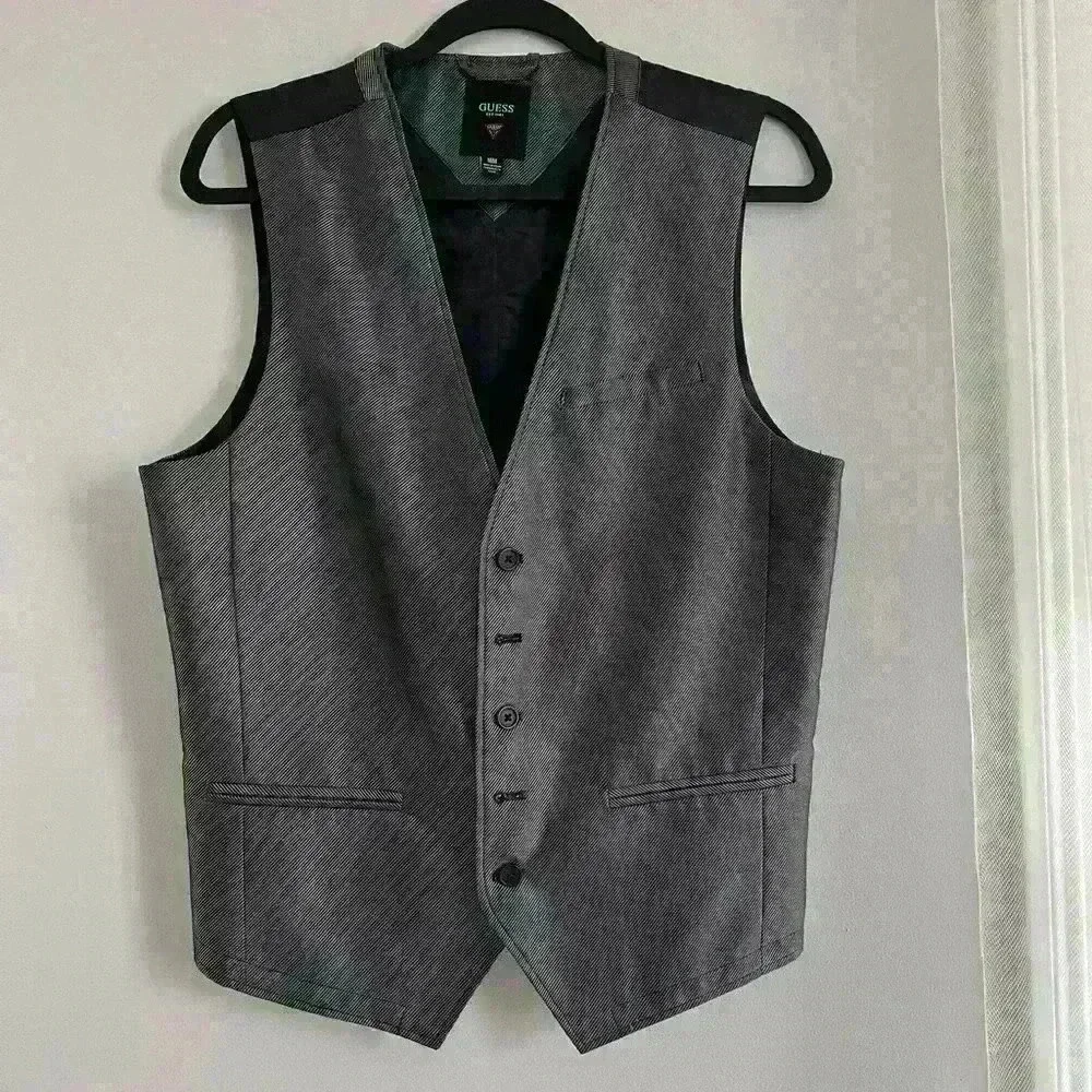 Guess grey vest button up